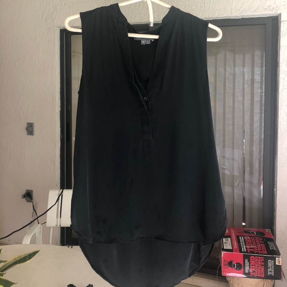 Vince sleeveless silk top (black)